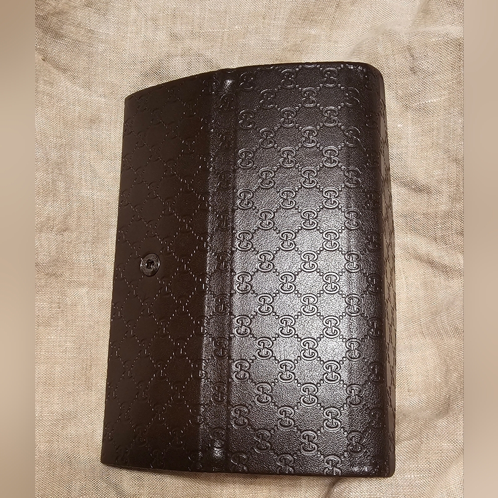 Authentic Gucci Brown Embossed GG Trifold Sunglasses Case NWOT - Picture 5 of 11